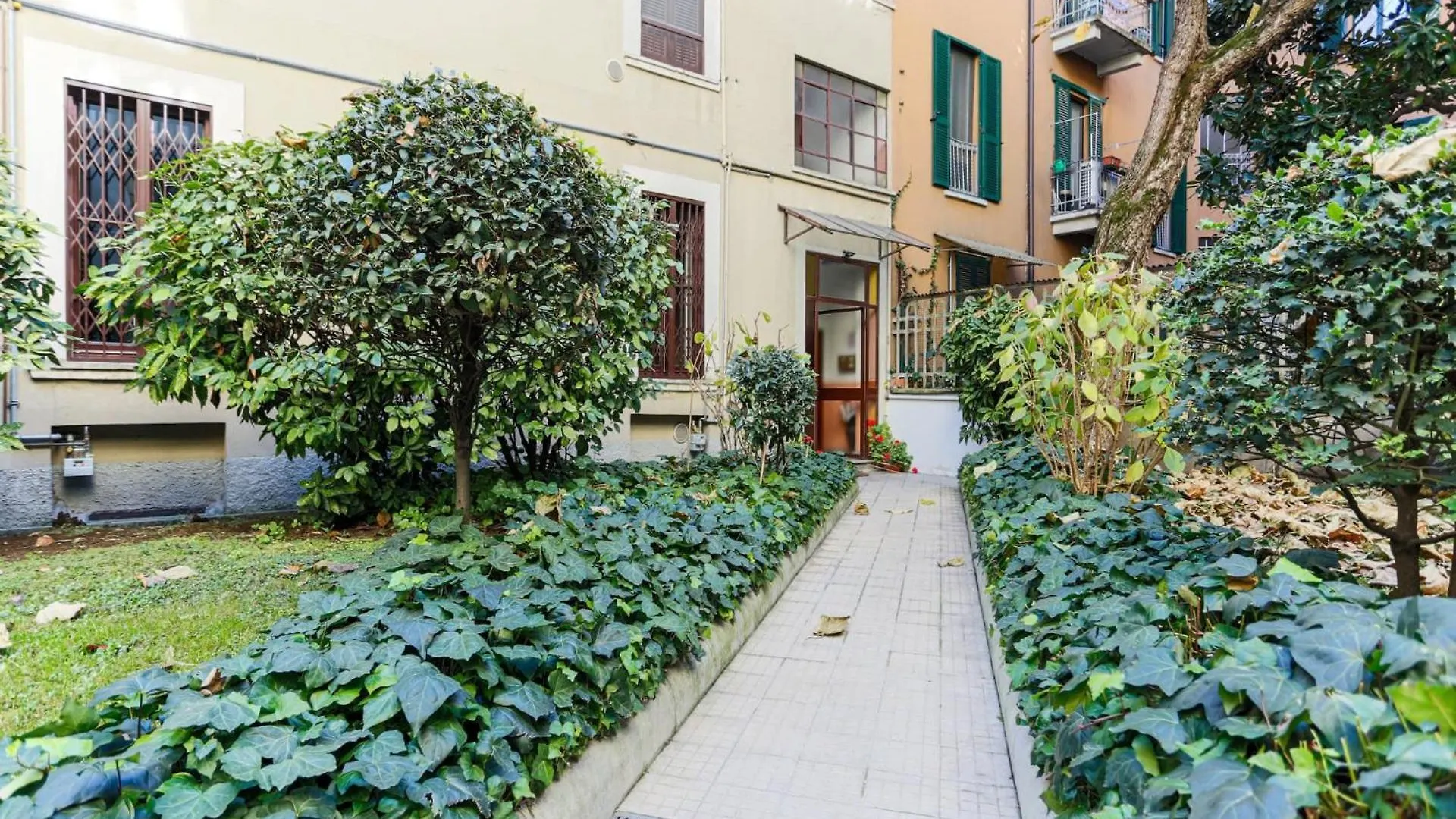 The Best Rent - Cozy Apartment In The Risorgimento Area Milan 0*,